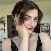 Jeune étudiante donne des cours d’anglais de 3 à 15 ans